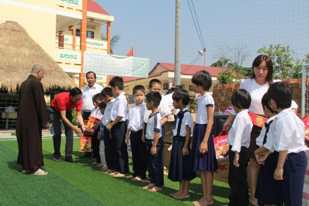 cong-ty-co-phan-dong-tam-tang-cho-chua-long-thanh-long-an-1 cong-ty-co-phan-dong-tam-tang-cho-chua-long-thanh-long-an-1.JPG