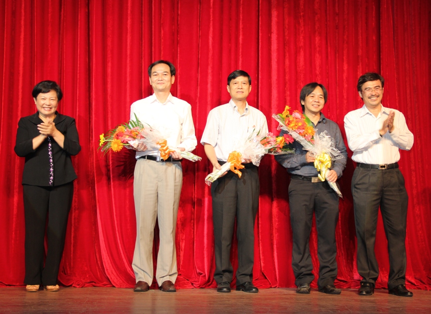 cong ty co phan dong tam to chuc dem hoi trung thu cho cac em thieu nhi tai tphcm va long an 12