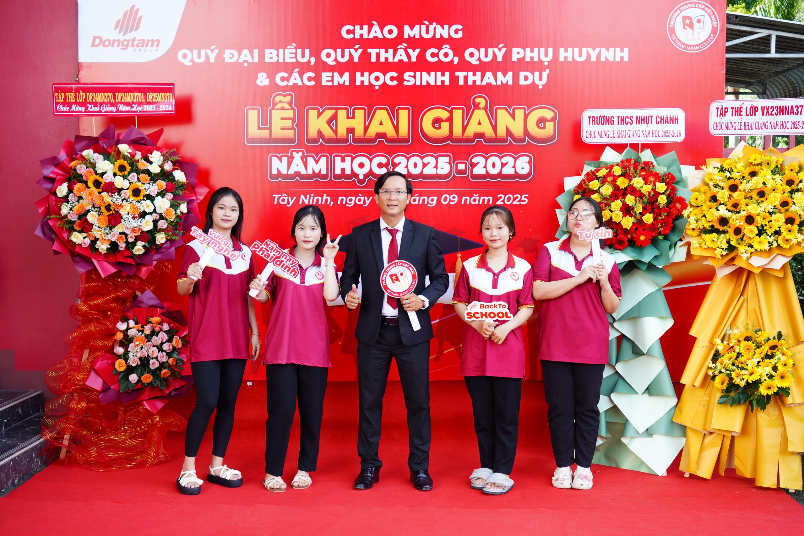 9D. HINH TAP THE scaled